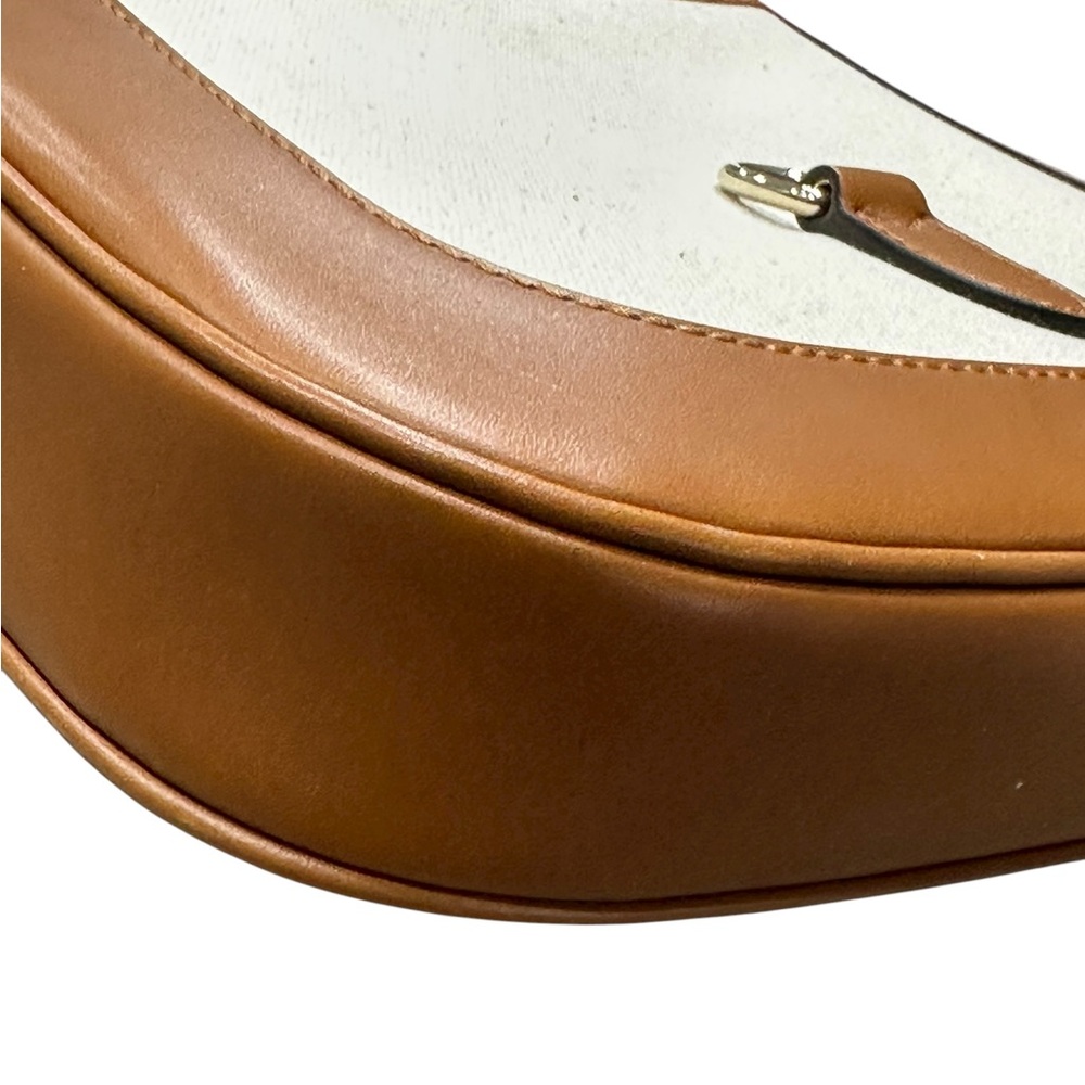 GUCCI Small Jackie Canvas Shoulder Bag
Brown leather (Calf), white canvas - Picture 7 of 16